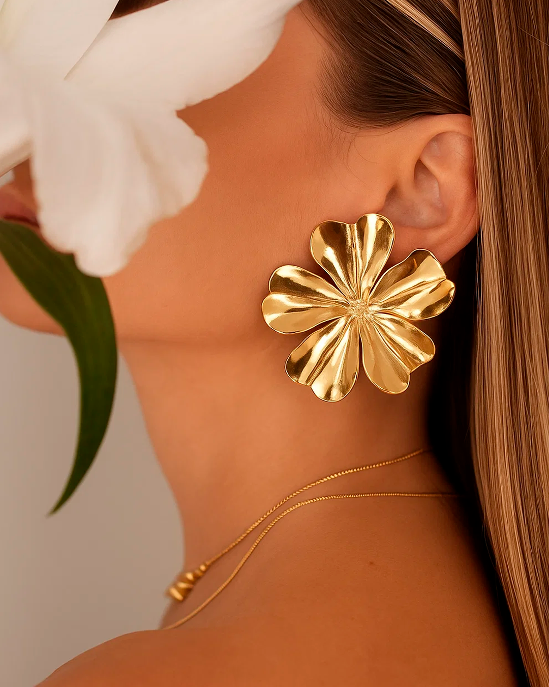 Brinco Folheado - Maxi Flor | Ouro 18K