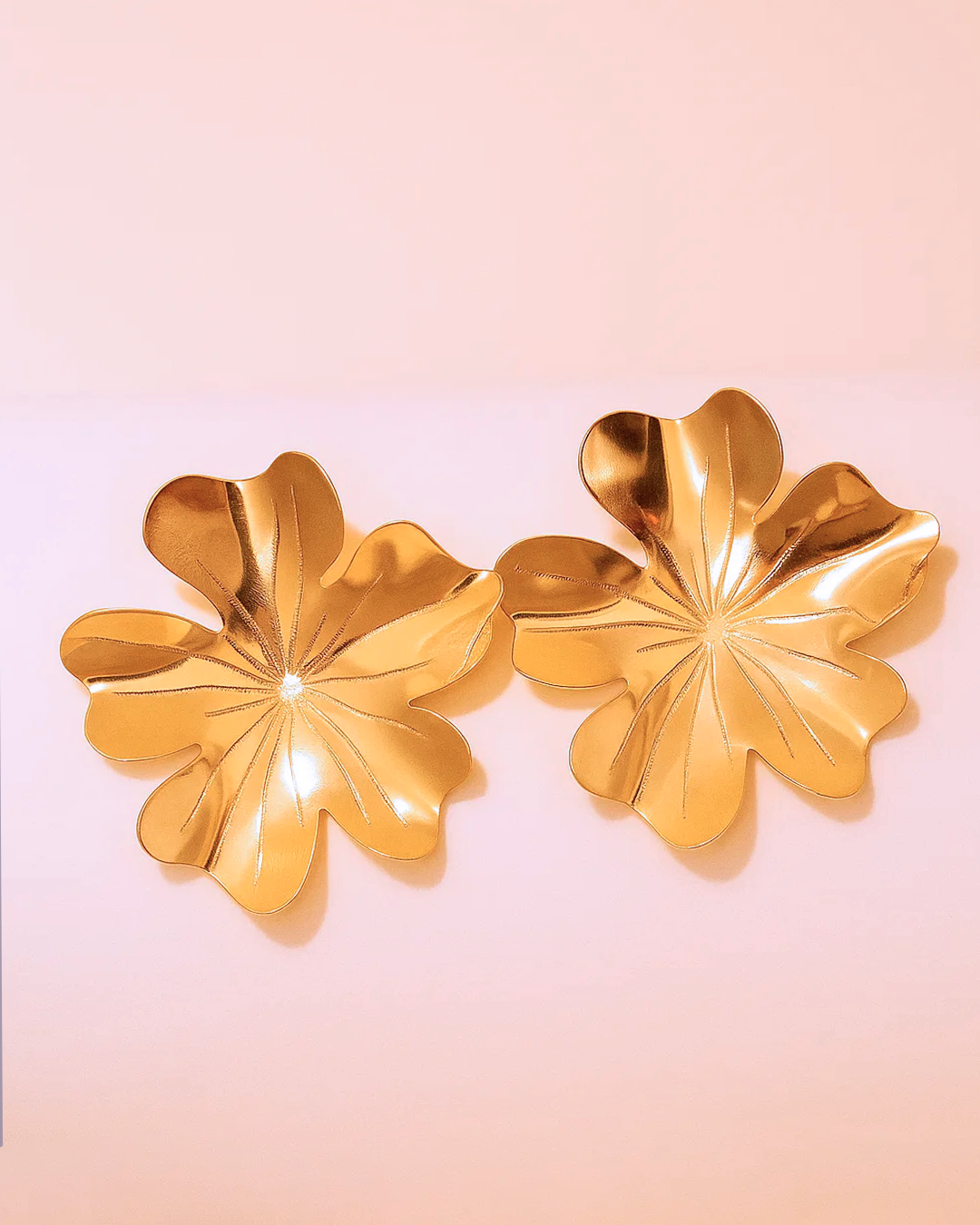 Brinco Folheado - Maxi Flor | Ouro 18K